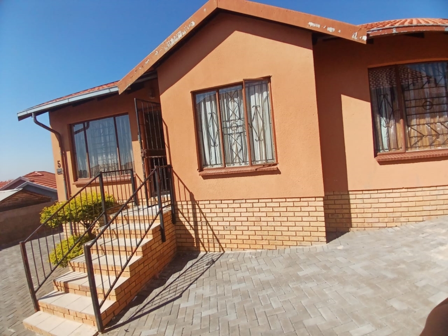 3 Bedroom Property for Sale in Tlhabane West North West